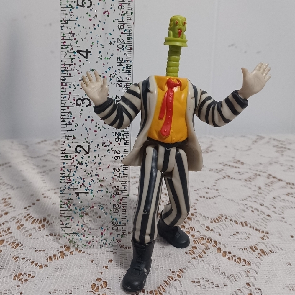 Beetlejuice Vintage Action Figure - Picture 4 of 10
